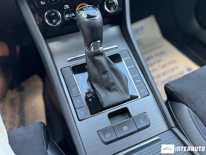 2020 Skoda Superb — Miniatură 12