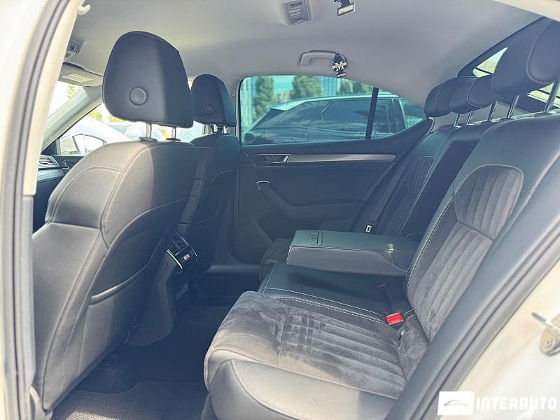 2020 Skoda Superb — Miniatură 9