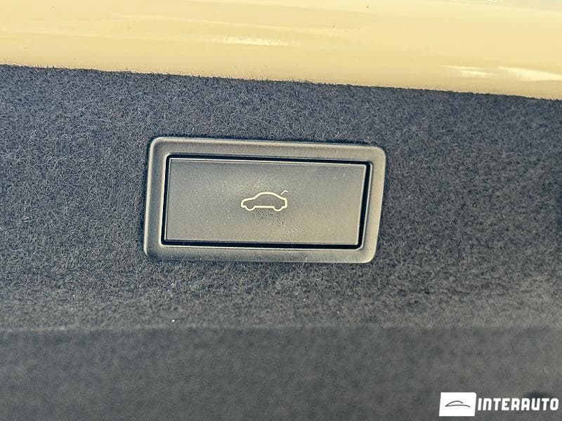 2020 Skoda Superb — Miniatură 16