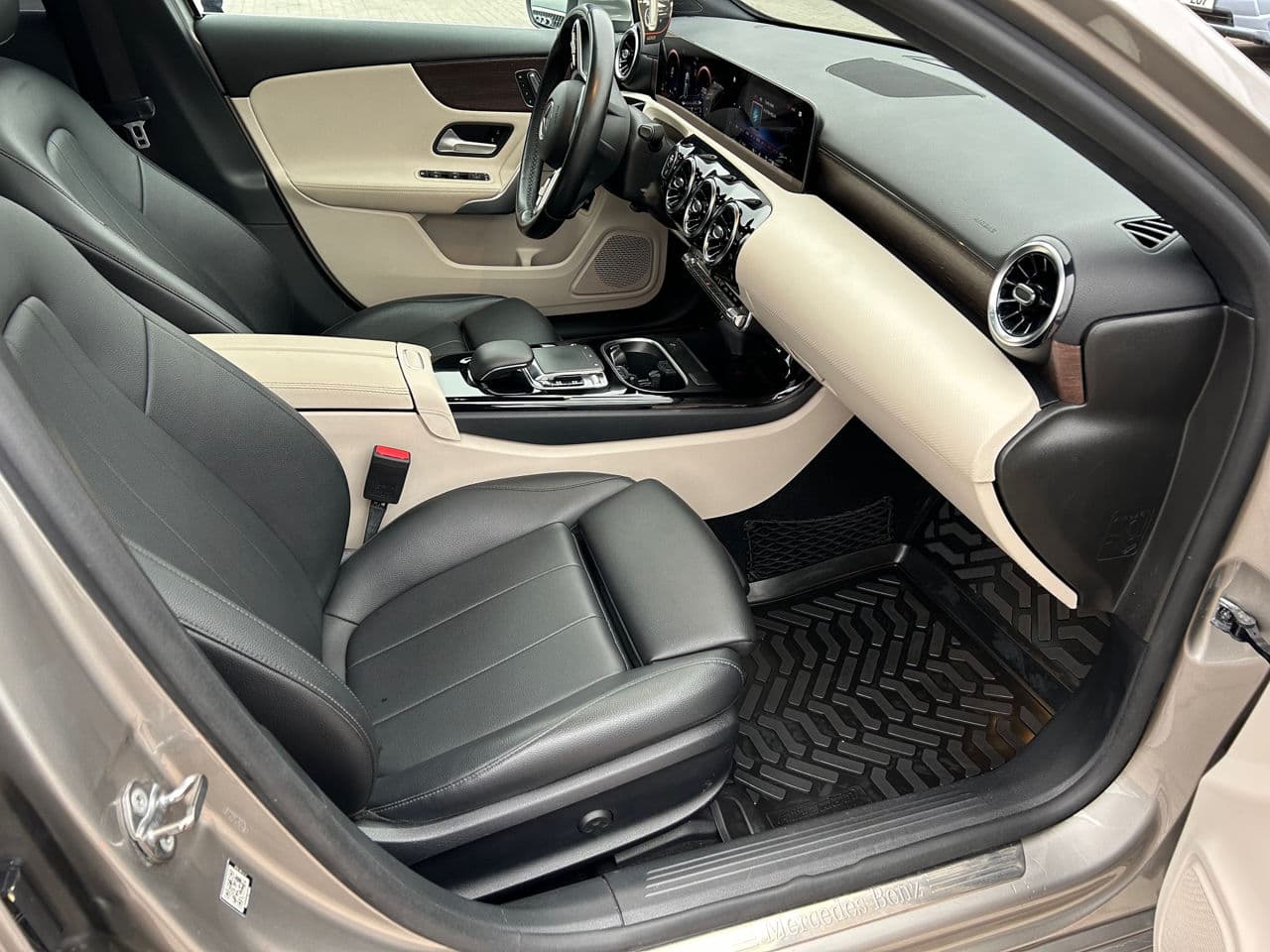 2020 Mercedes A 220 — Miniatură 15