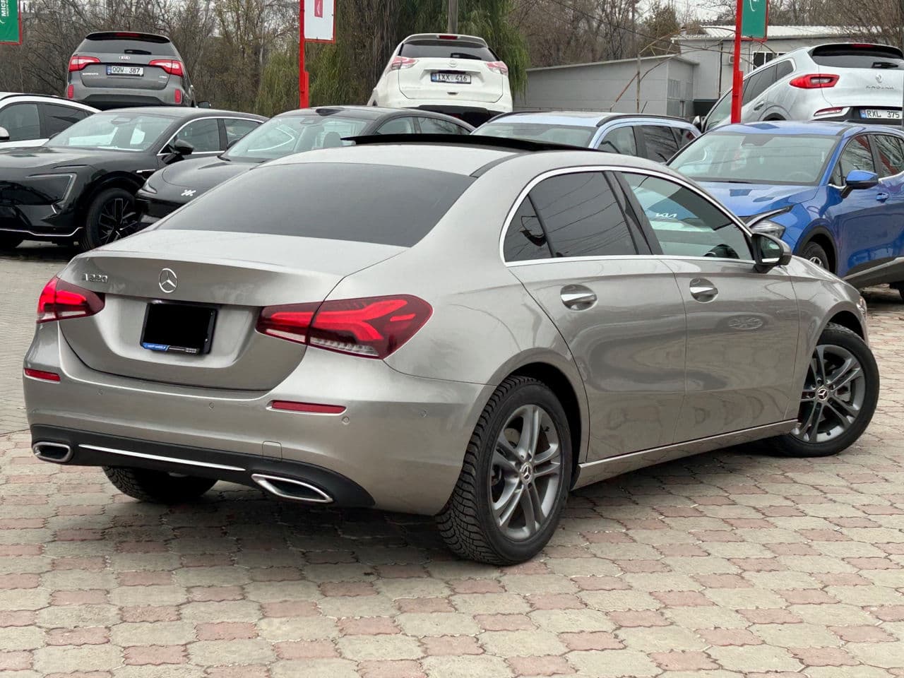 2020 Mercedes A 220 — Miniatură 3