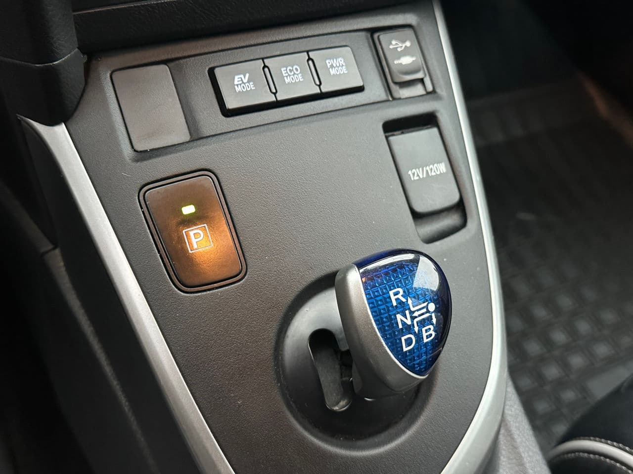 Toyota Auris 2014 — Миниатюра 8