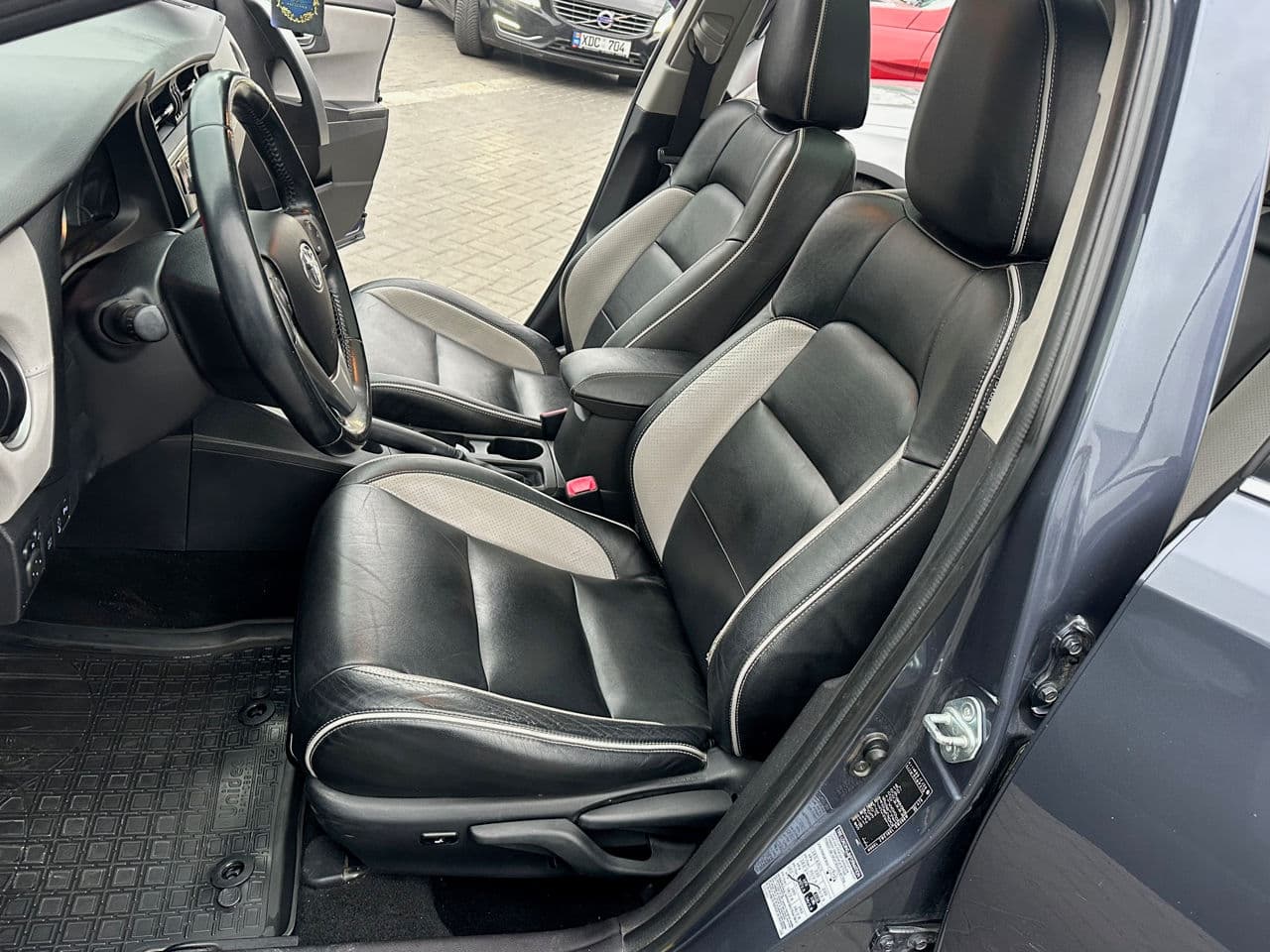 Toyota Auris 2014 — Миниатюра 5