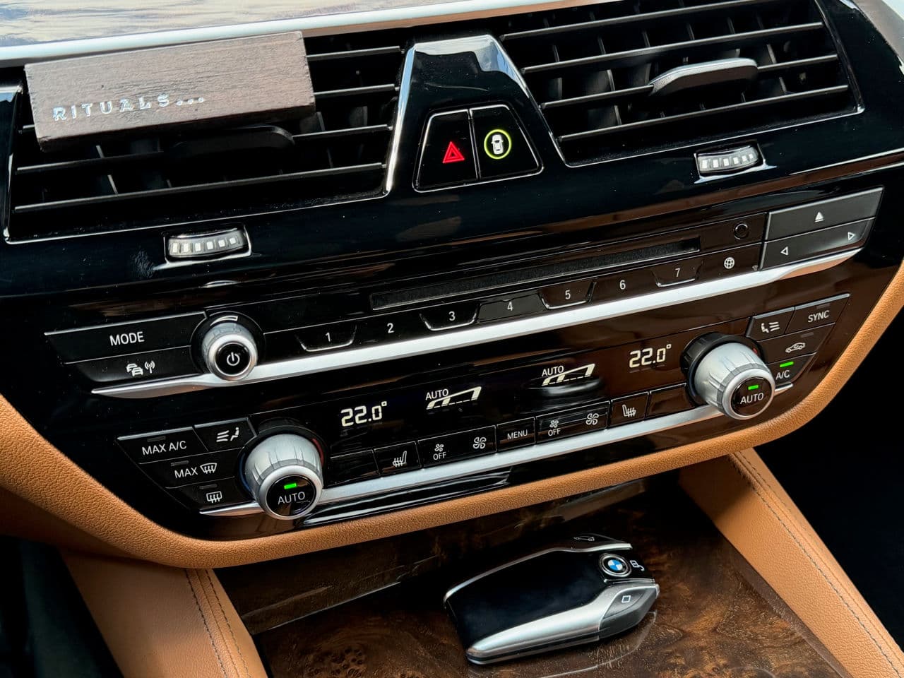 2019 BMW 530 — Miniatură 18