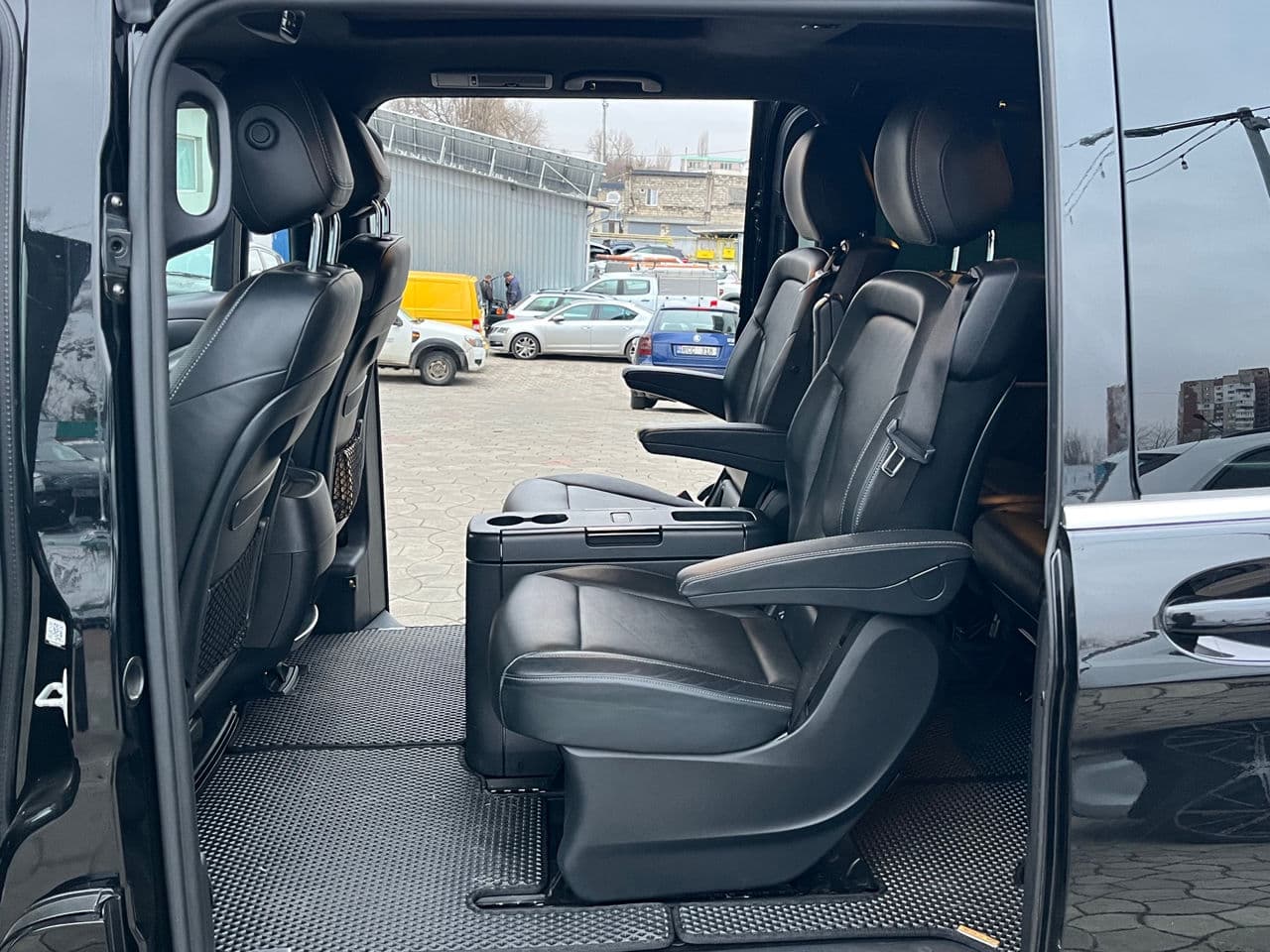 2018 Mercedes V 250 — Miniatură 16