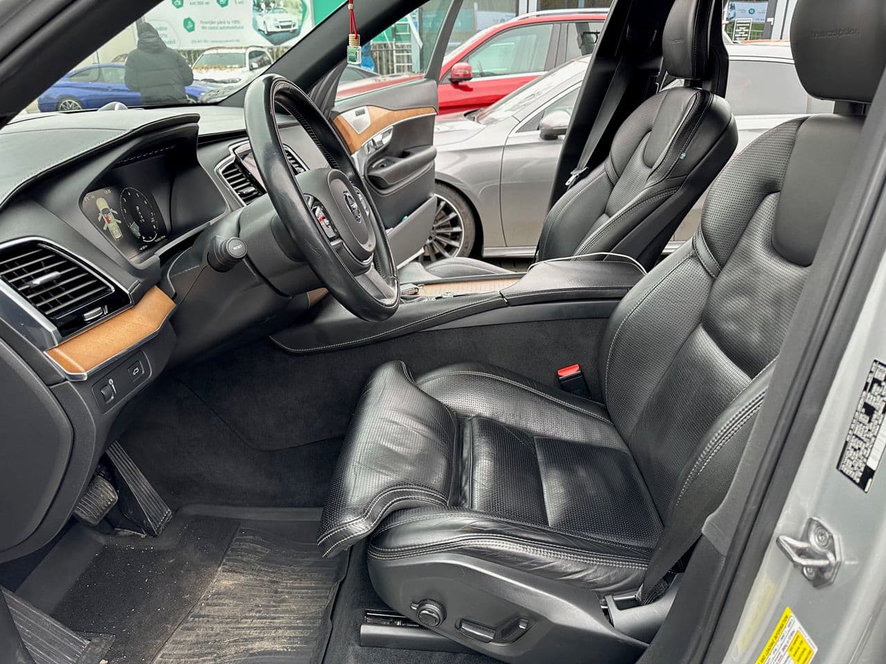 Volvo XC 90 2017 — Миниатюра 6