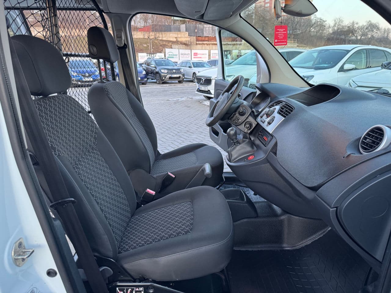 2012 Renault Kangoo — Miniatură 12