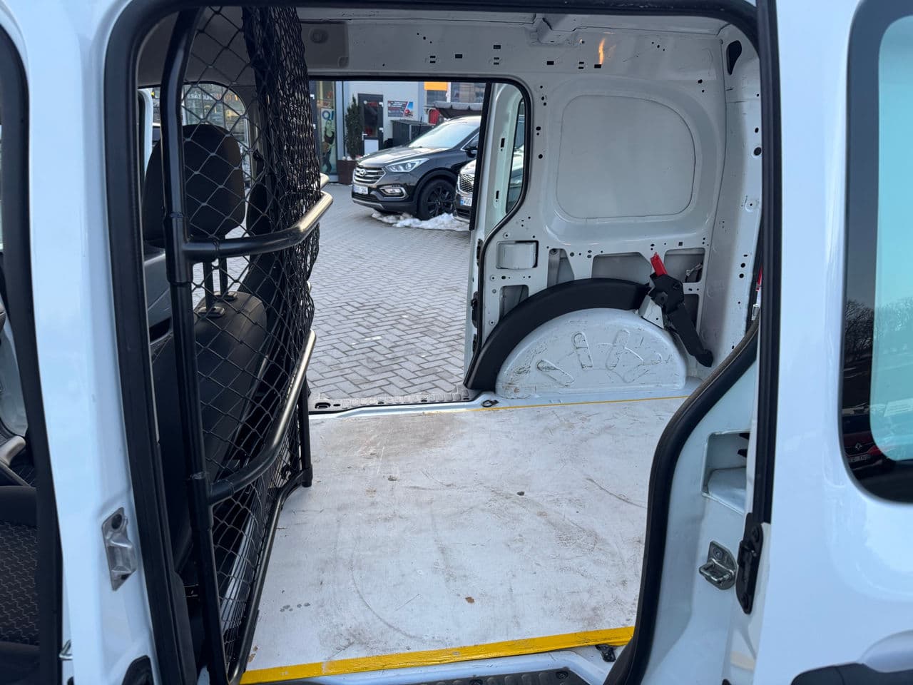 2012 Renault Kangoo — Miniatură 15