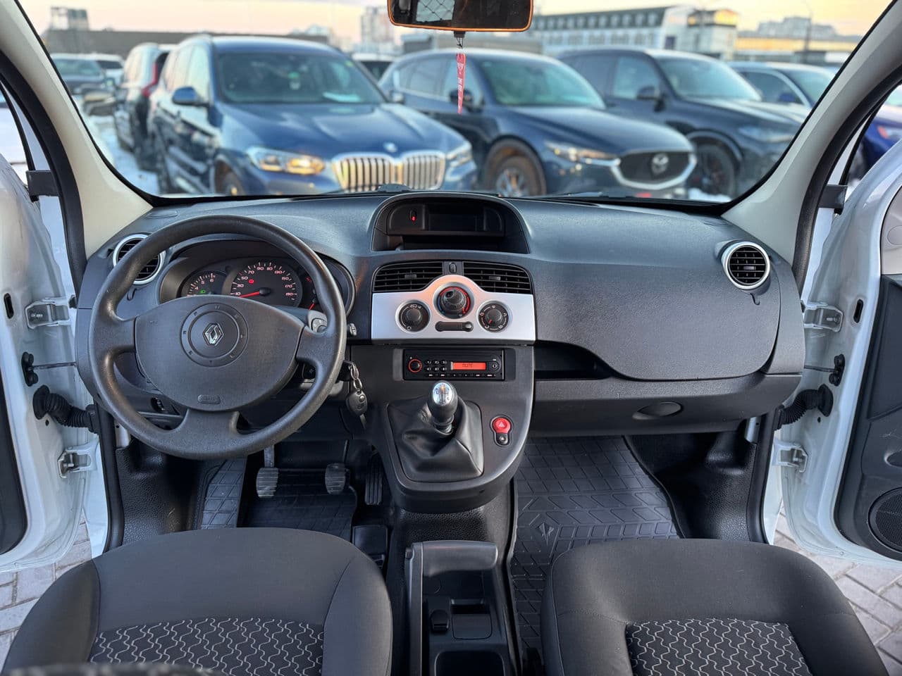 2012 Renault Kangoo — Miniatură 5
