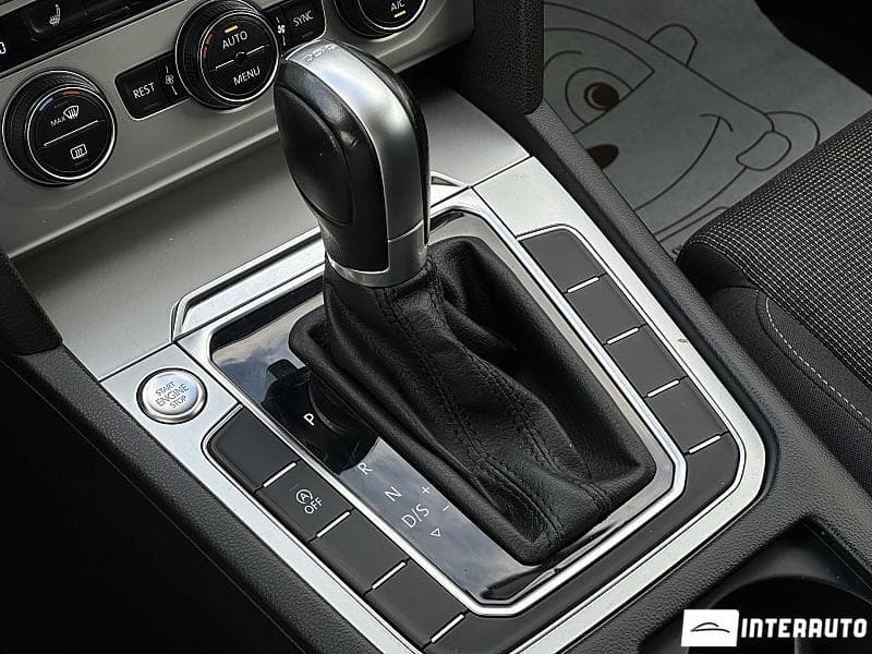 2015 Volkswagen Passat — Miniatură 12