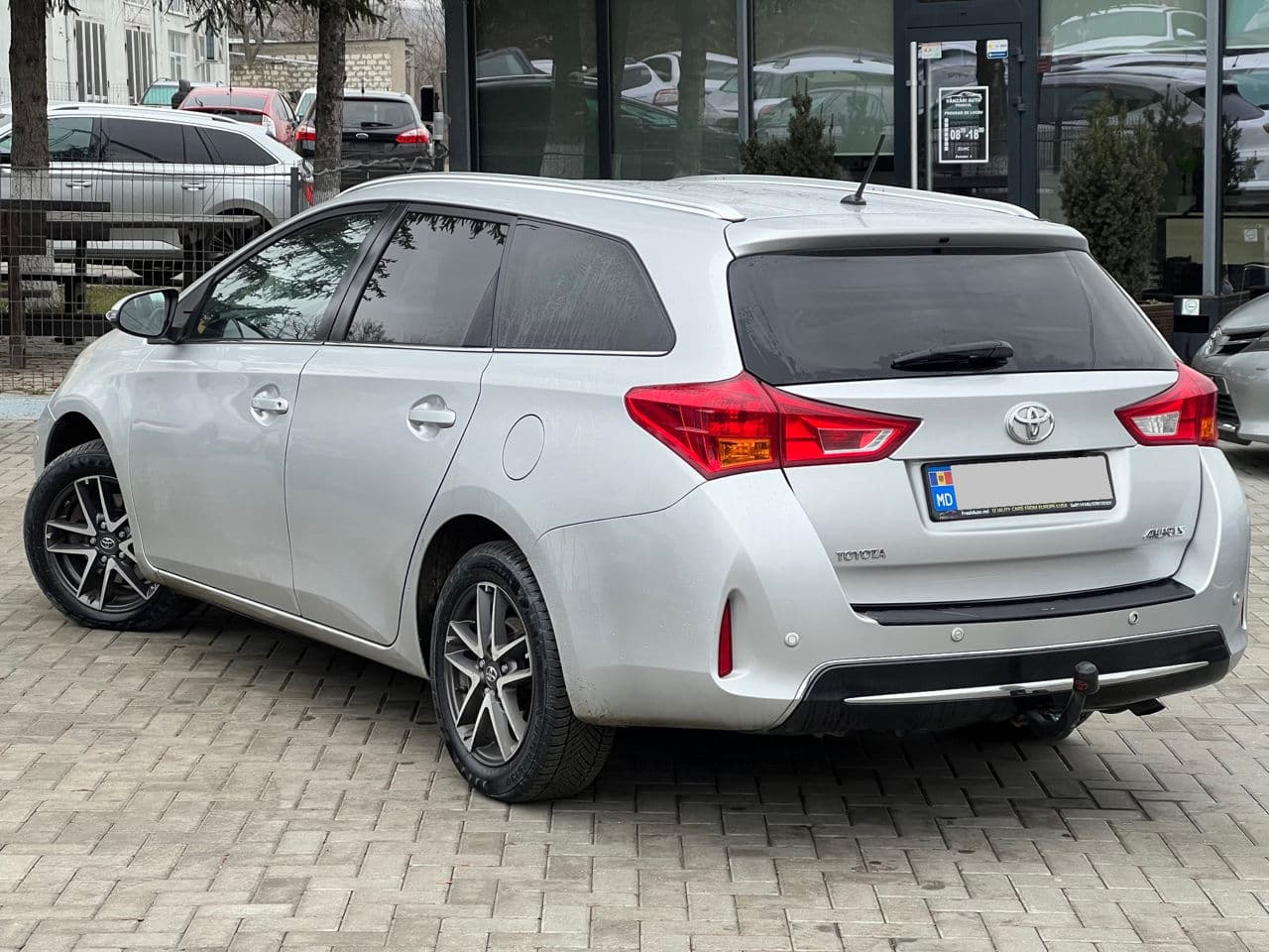 2014 Toyota Auris — Miniatură 4