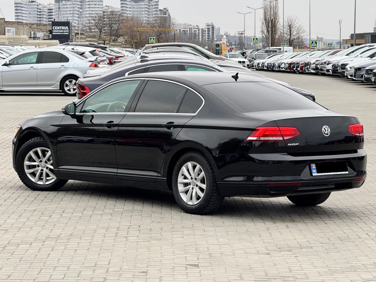 2018 Volkswagen Passat — Miniatură 4