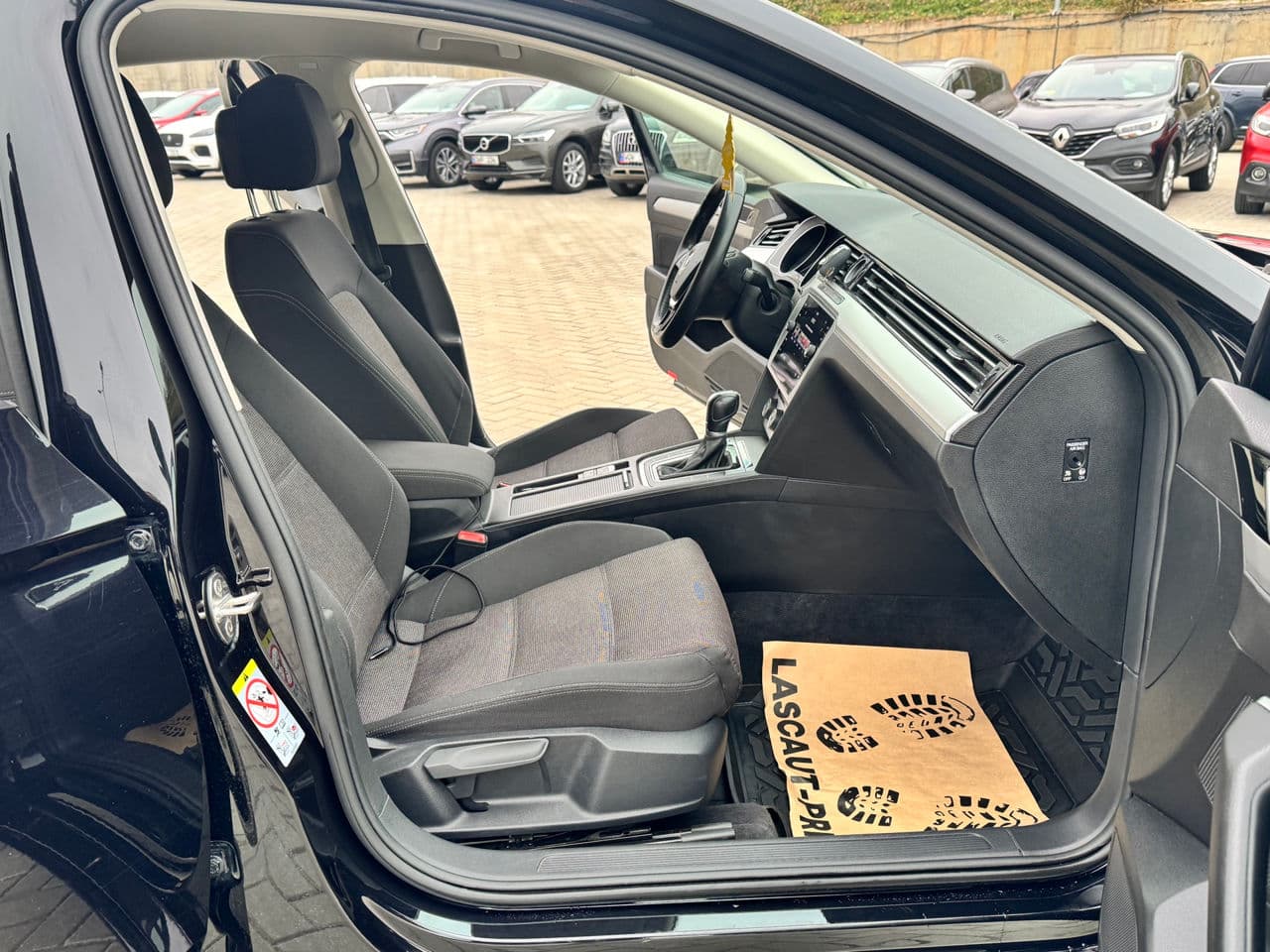 2018 Volkswagen Passat — Miniatură 16