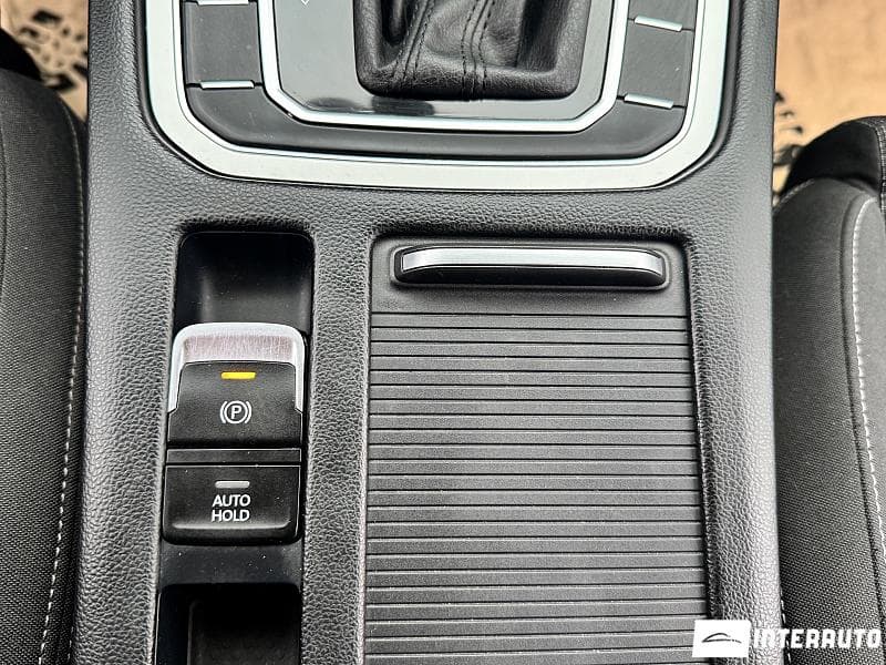 2018 Volkswagen Passat — Miniatură 13