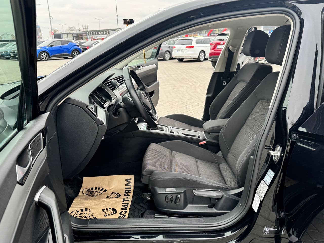 2018 Volkswagen Passat — Miniatură 5