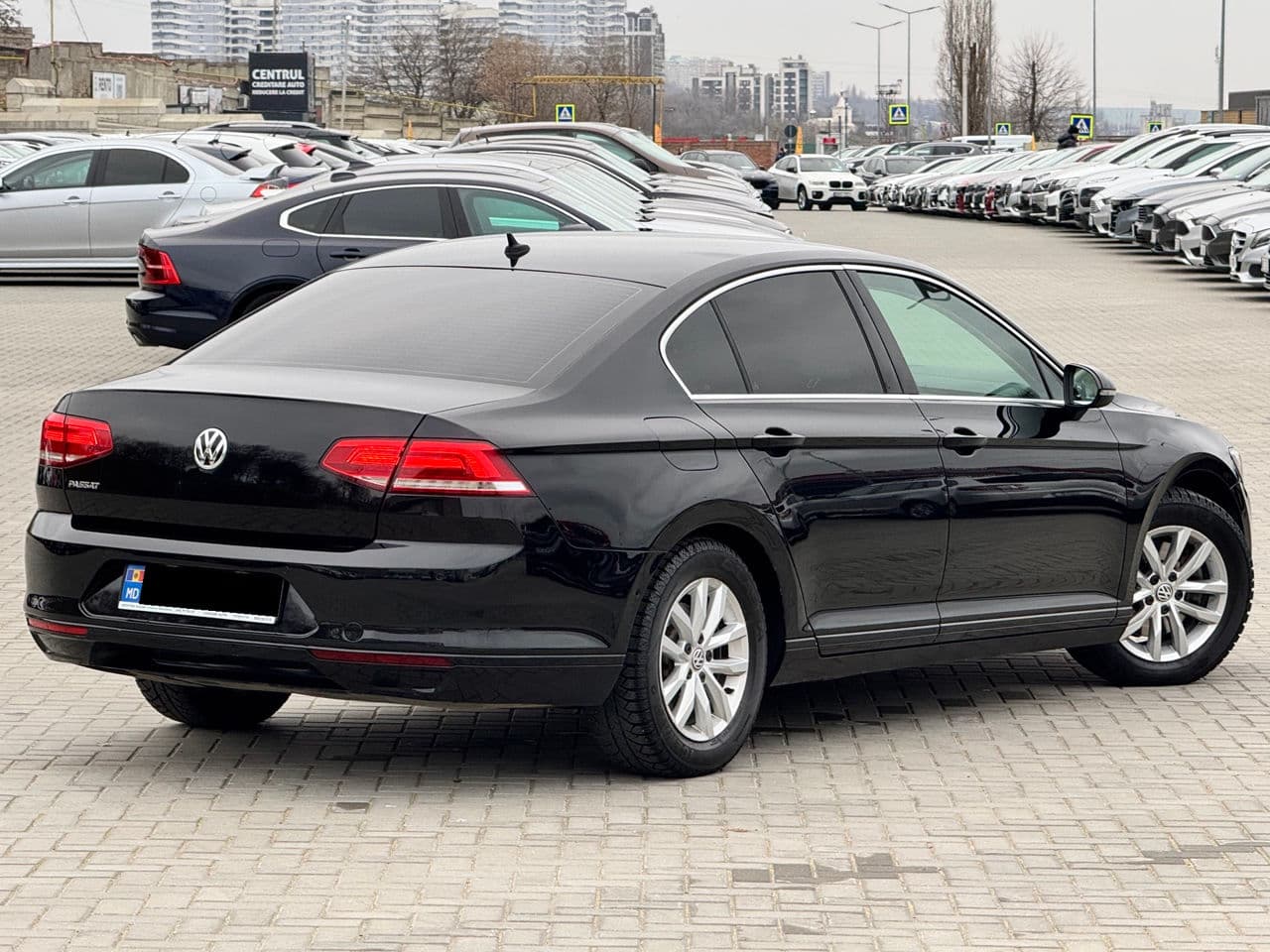 2018 Volkswagen Passat — Miniatură 3
