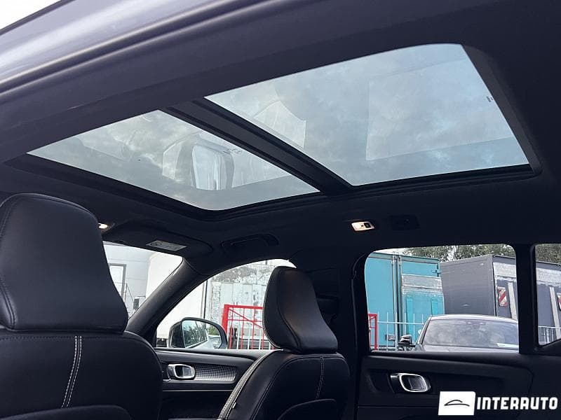 Volvo XC 40 2018 — Миниатюра 7