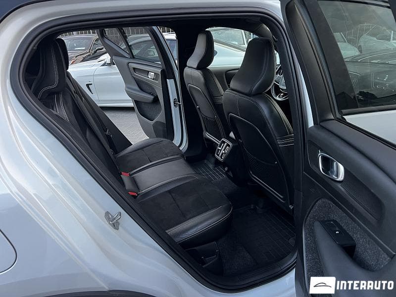 Volvo XC 40 2018 — Миниатюра 13