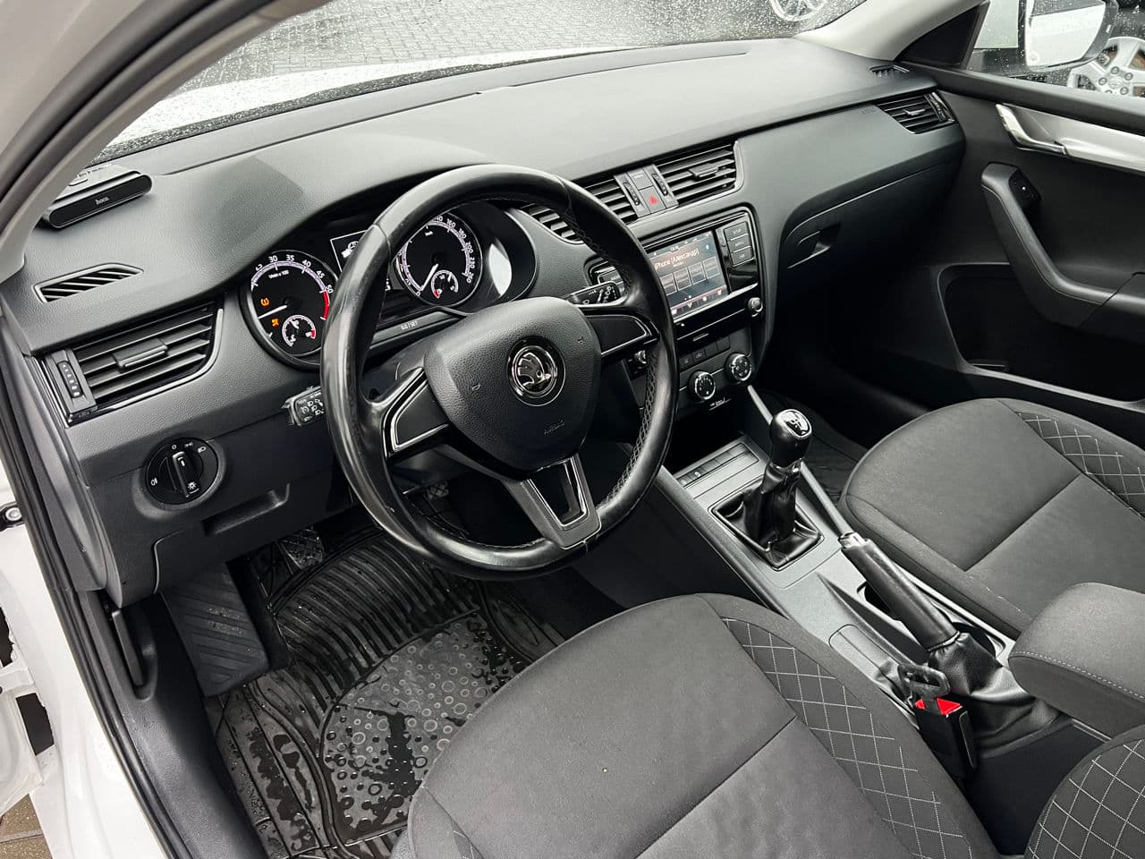 2018 Skoda Octavia — Miniatură 8