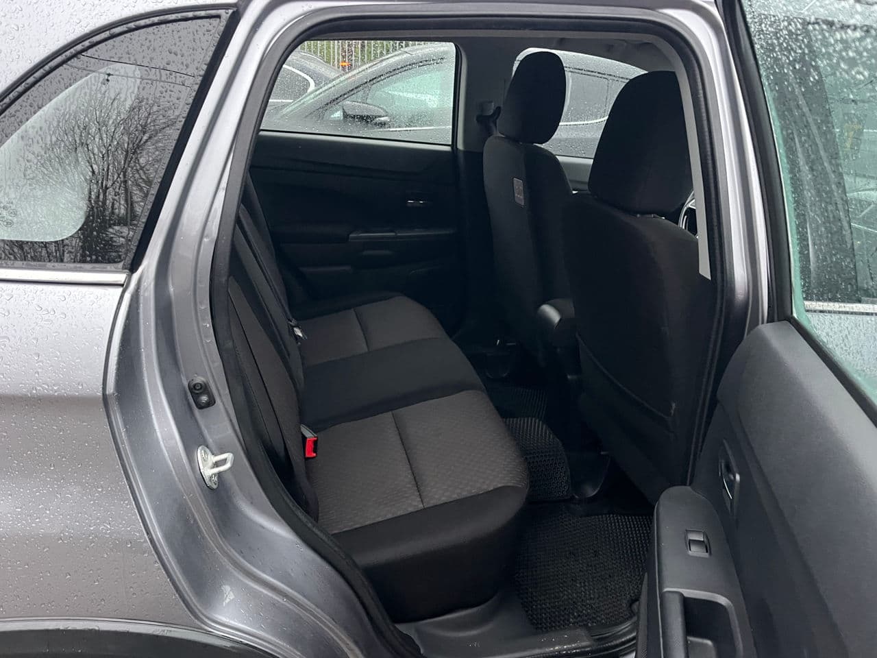 2016 Mitsubishi ASX — Miniatură 15