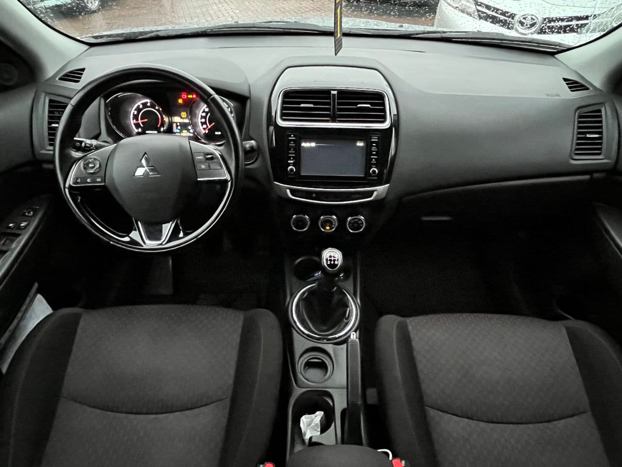 2016 Mitsubishi ASX — Miniatură 7