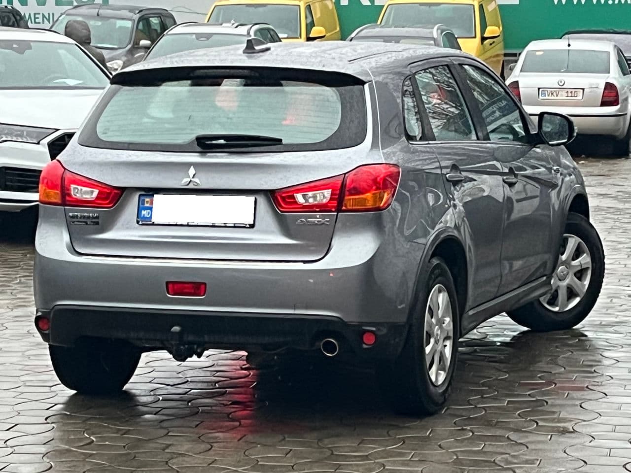 2016 Mitsubishi ASX — Miniatură 3