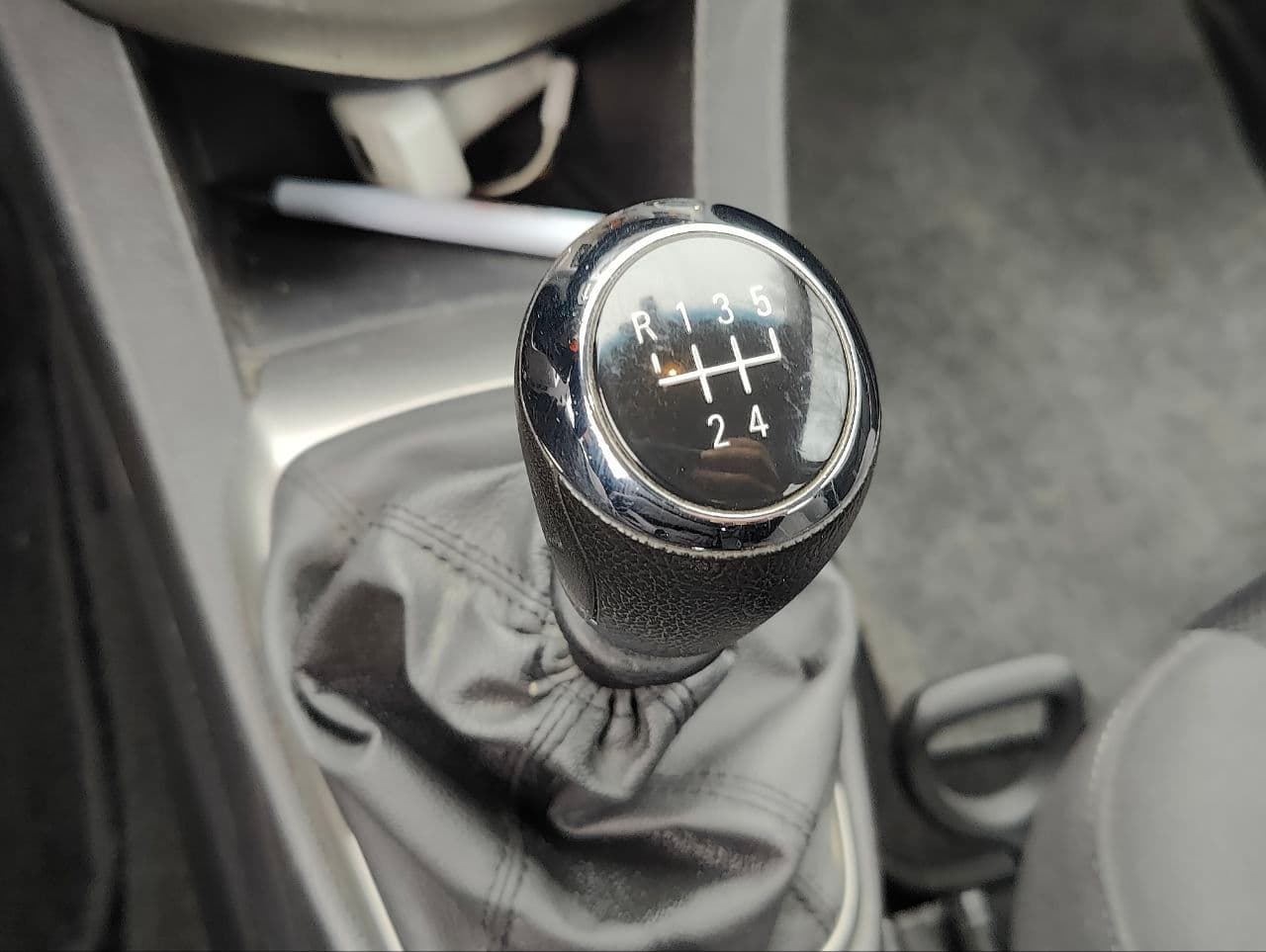 2011 Chevrolet Aveo — Miniatură 14