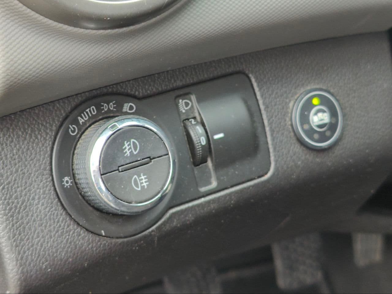 2011 Chevrolet Aveo — Miniatură 15