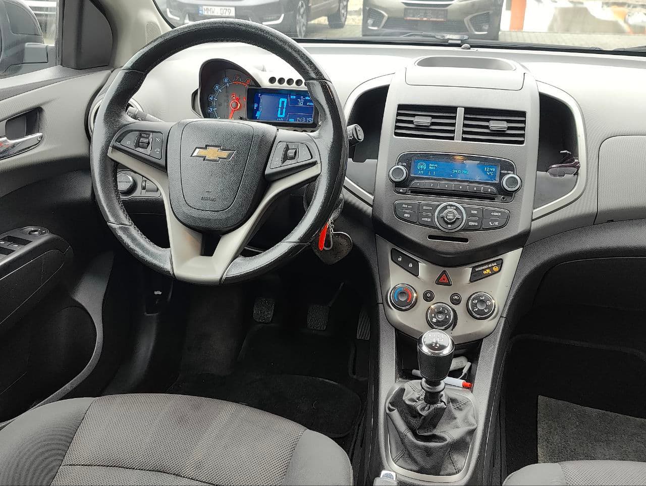2011 Chevrolet Aveo — Miniatură 10