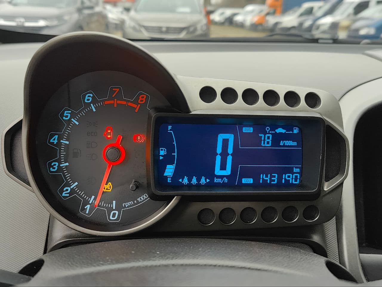 2011 Chevrolet Aveo — Miniatură 11