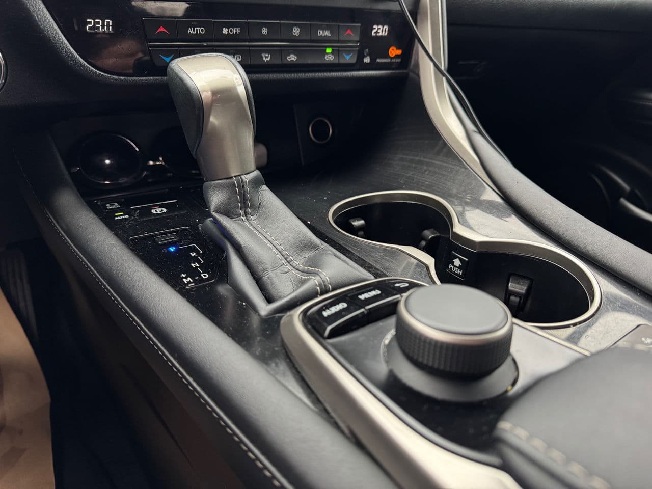 2018 Lexus RX 300 — Miniatură 17