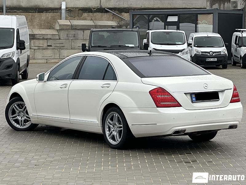 2010 Mercedes S 550 — Miniatură 2