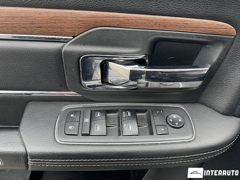 2017 Dodge RAM — Miniatură 18