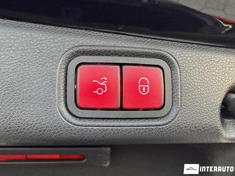2017 Mercedes E 220 — Miniatură 22