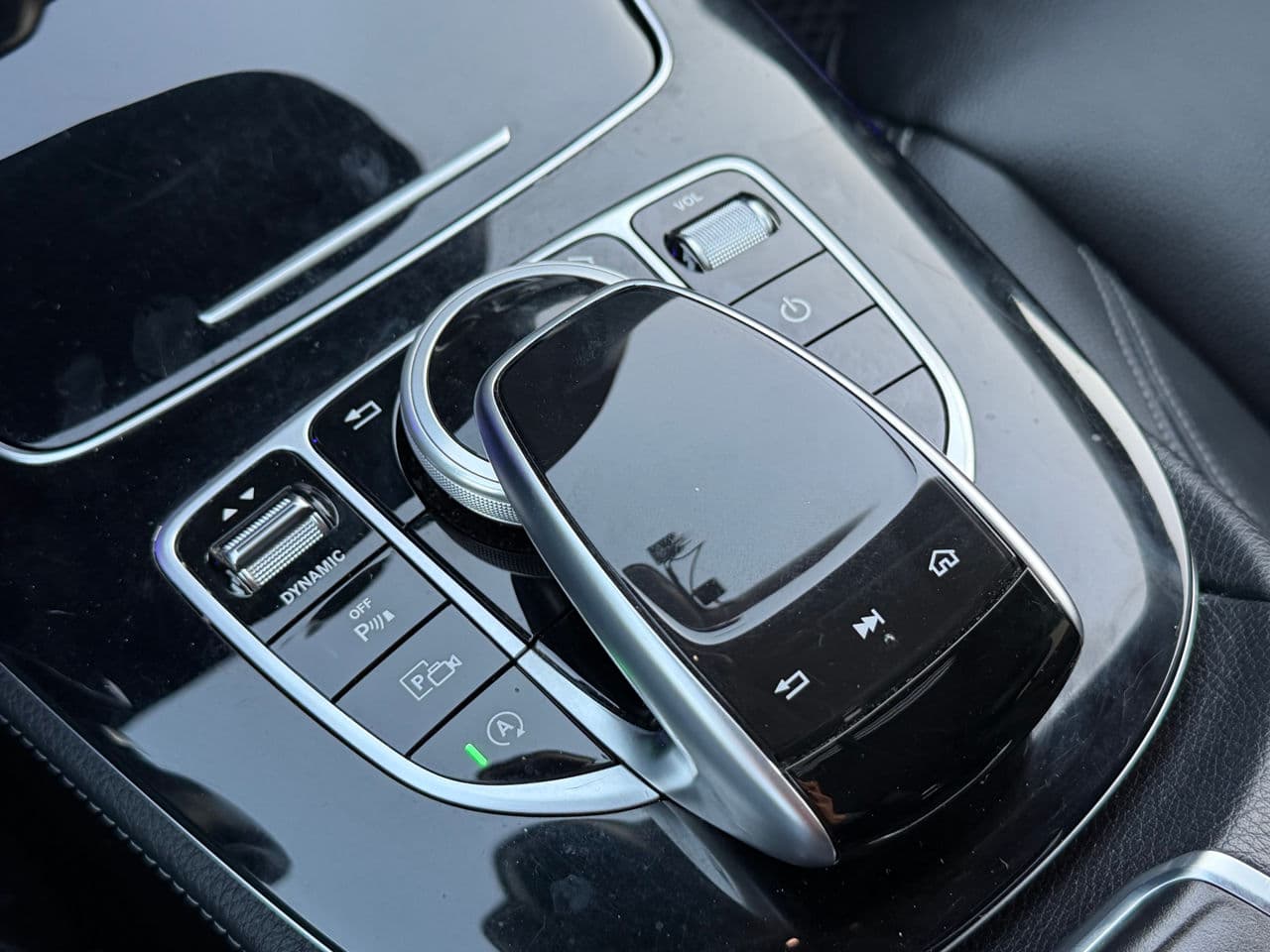 2017 Mercedes E 220 — Miniatură 18