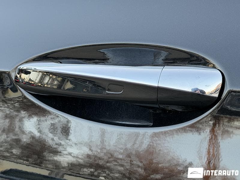 2017 Mercedes E 220 — Miniatură 6