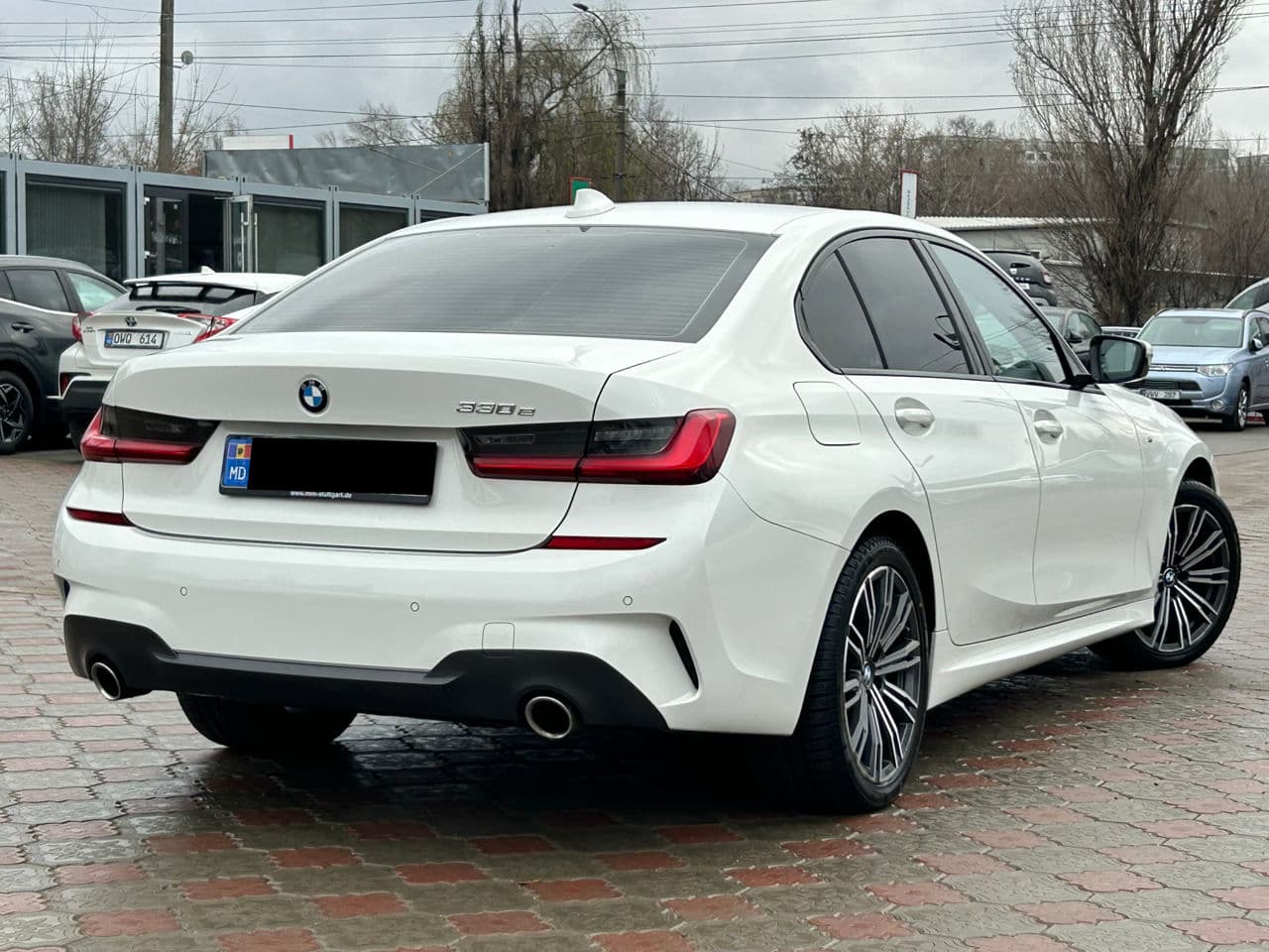 2019 BMW 330E — Miniatură 3