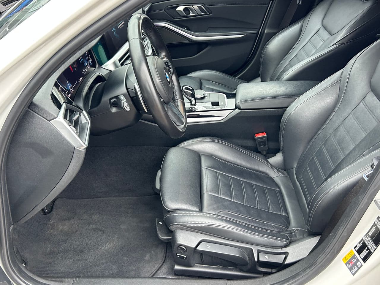 2019 BMW 330E — Miniatură 8