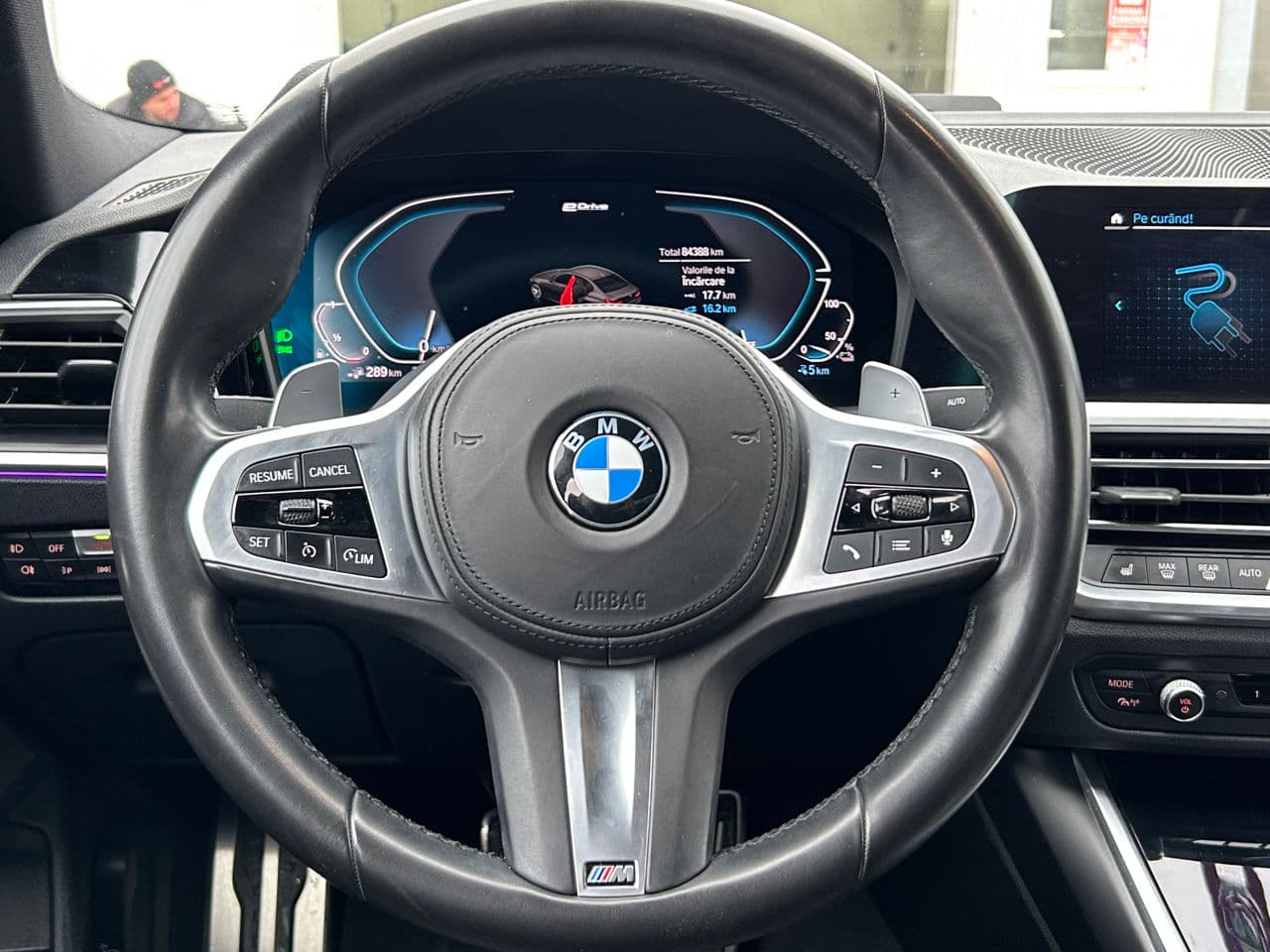 2019 BMW 330E — Miniatură 11