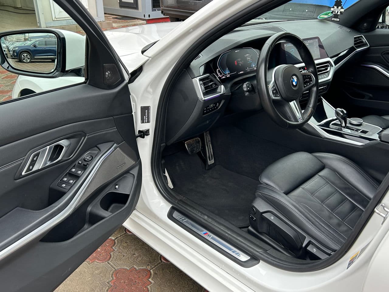 2019 BMW 330E — Miniatură 6