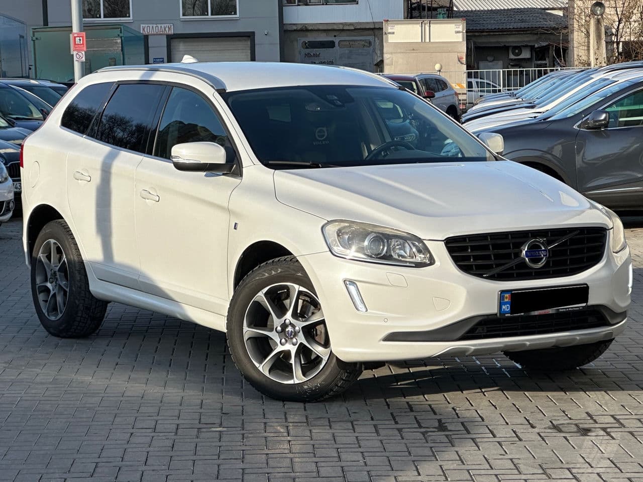 2016 Volvo XC 60 — Miniatură 2