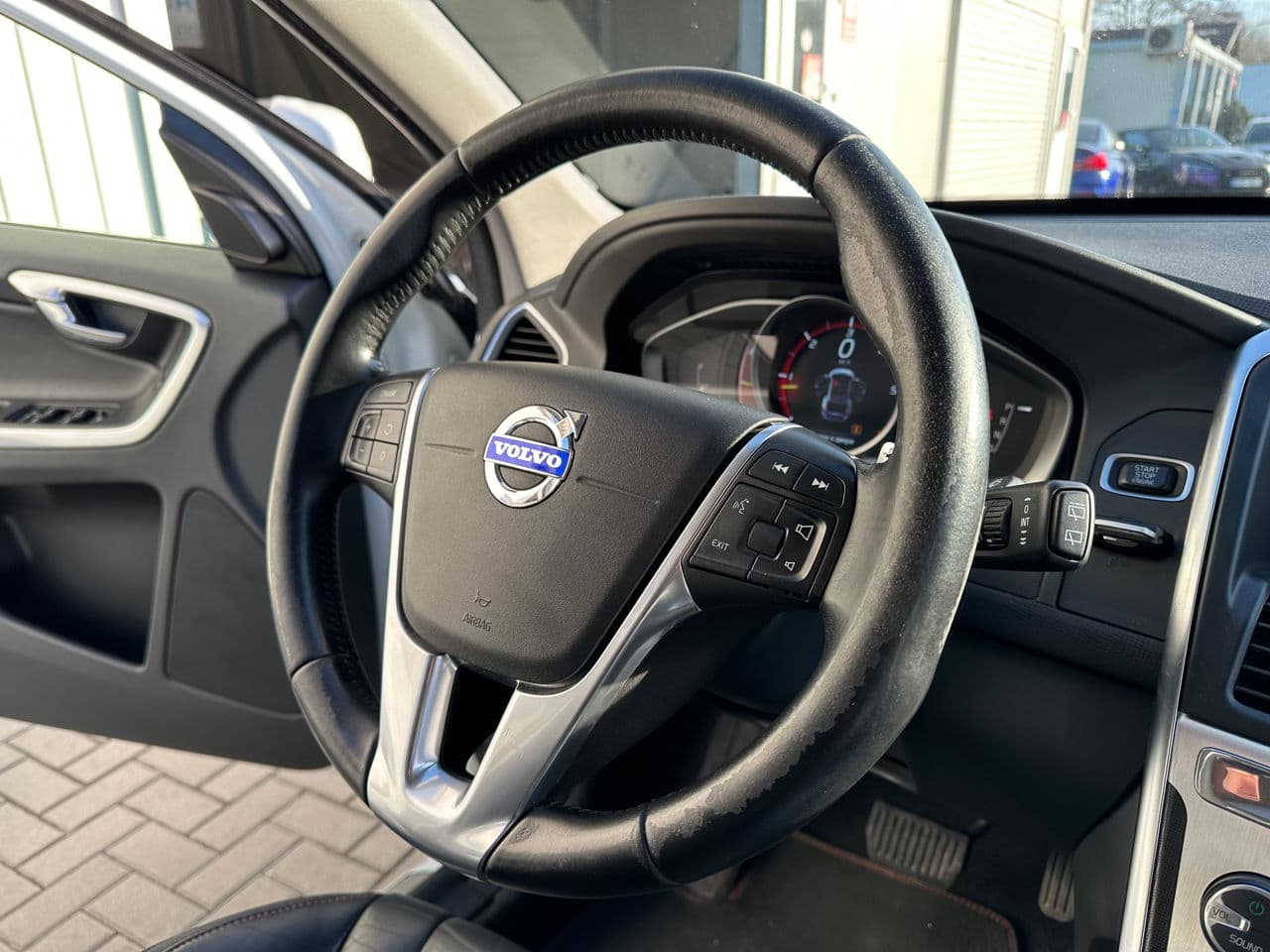 2016 Volvo XC 60 — Miniatură 7