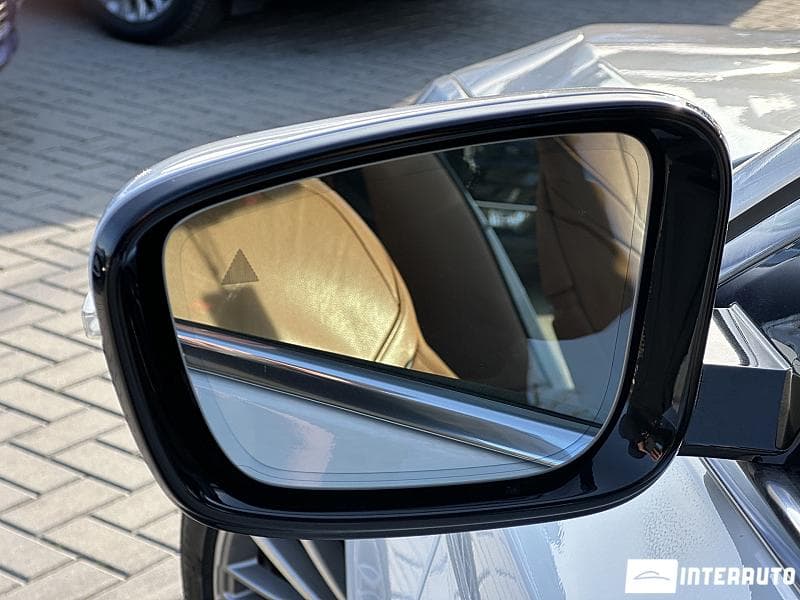 2019 BMW 530 — Miniatură 16