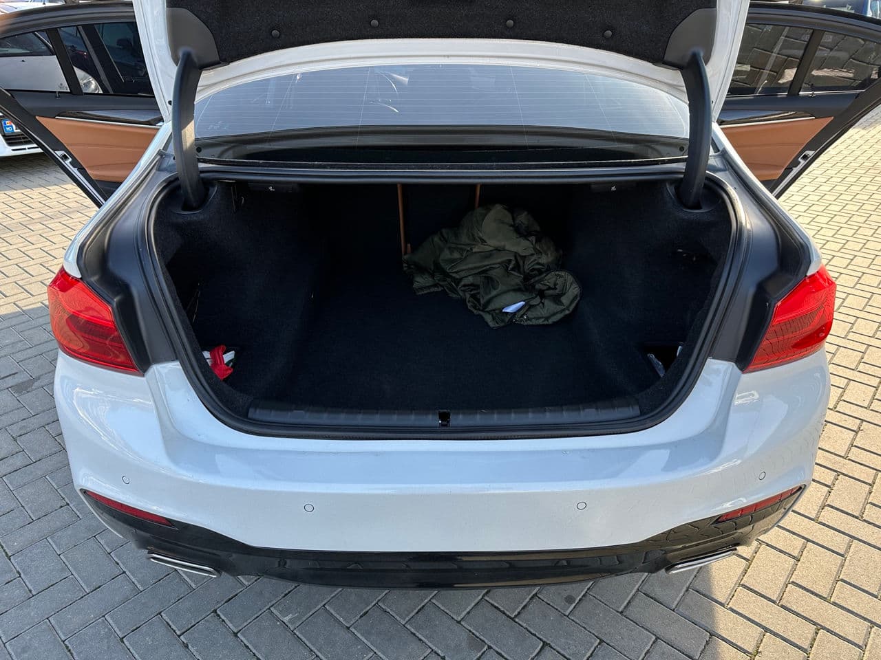 2019 BMW 530 — Miniatură 23