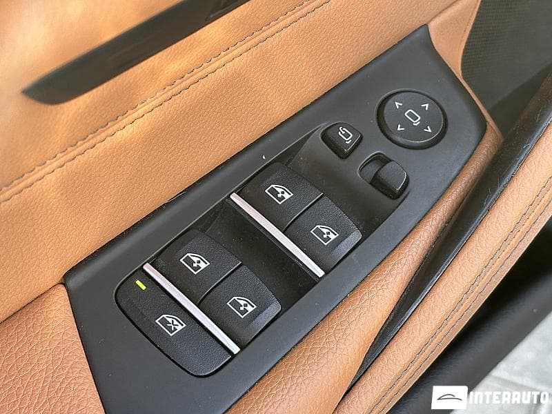2019 BMW 530 — Miniatură 21