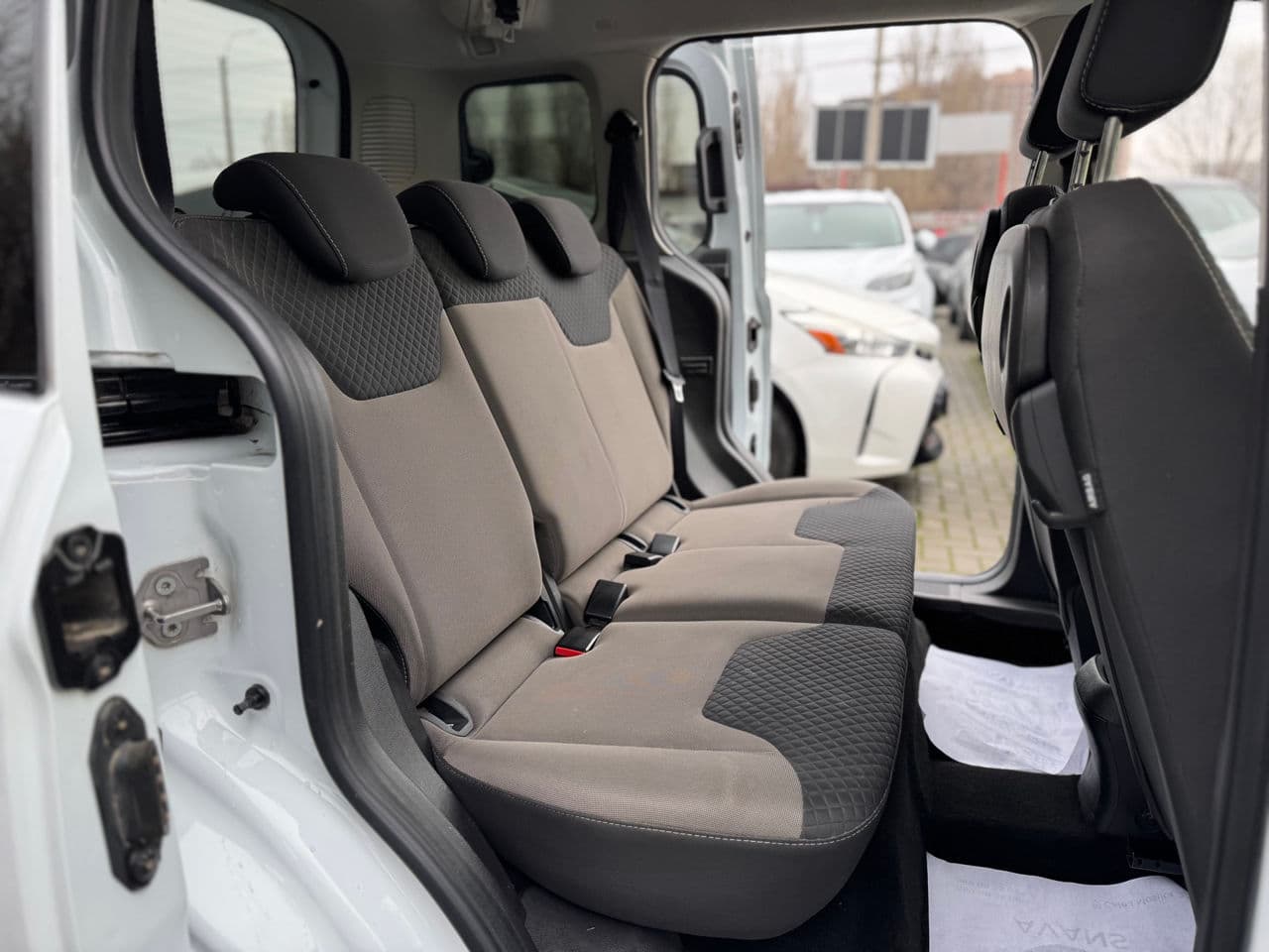2019 Ford Tourneo Courier — Miniatură 17