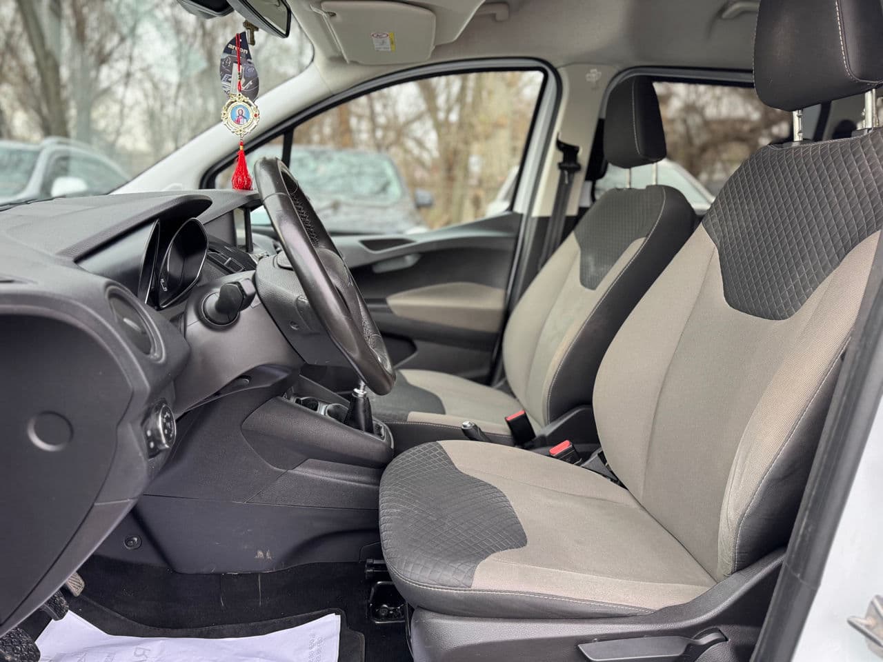 2019 Ford Tourneo Courier — Miniatură 7