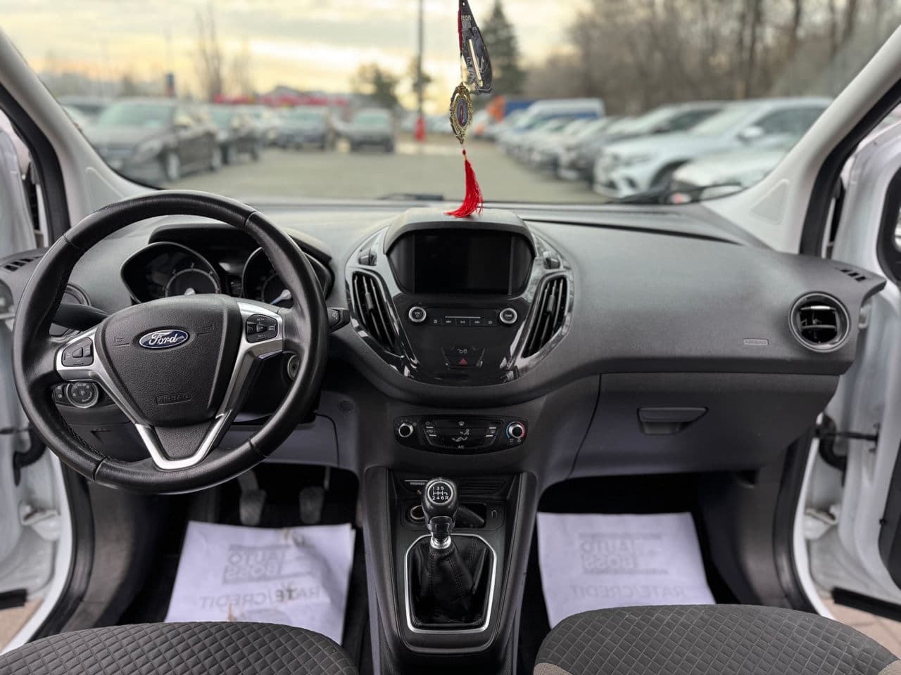 2019 Ford Tourneo Courier — Miniatură 15