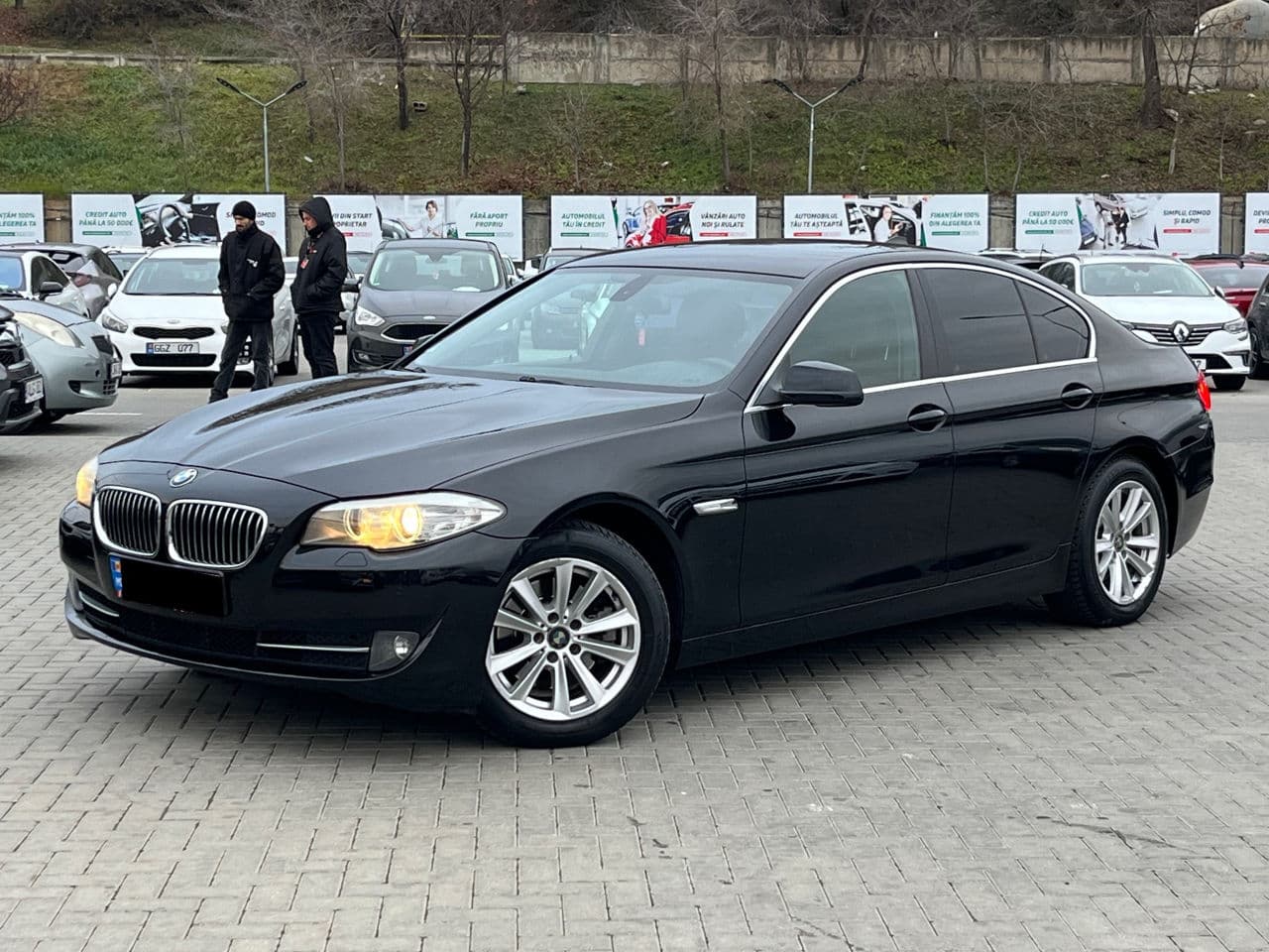BMW 520 2011 — Миниатюра 3