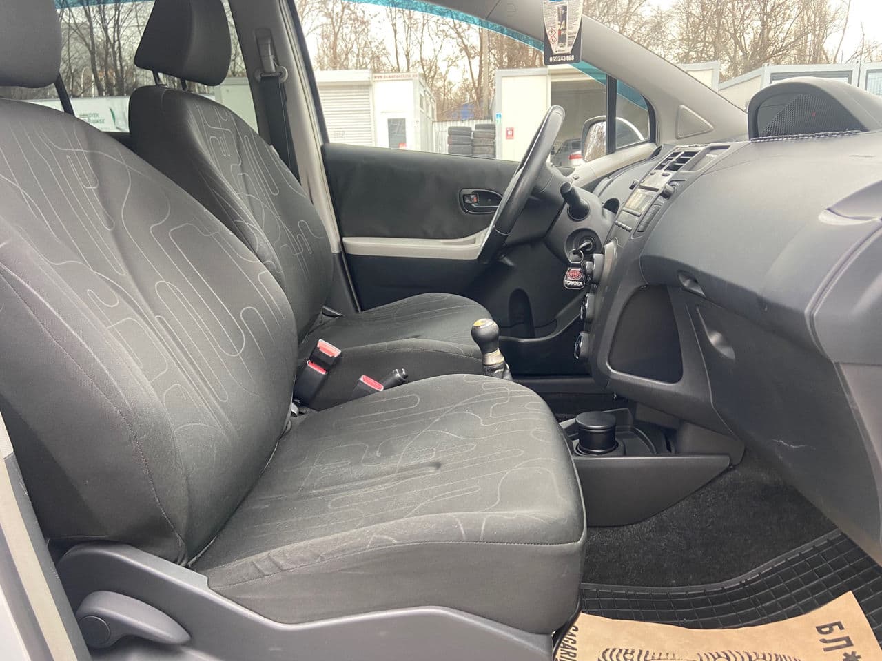 Toyota Yaris 2009 — Миниатюра 13